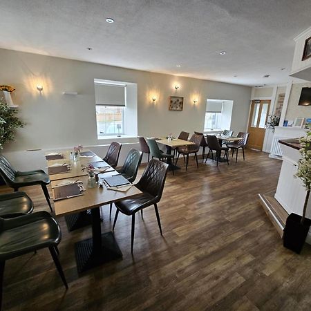 The White Swan Inn Lowick  Bagian luar foto